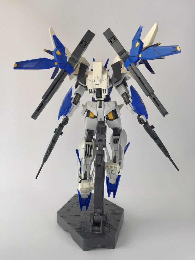 冒頭の通り部分塗装だけで、あとは合わせ目を極力目立たなくした程度です改造したものではありませんが、愛着が湧きます