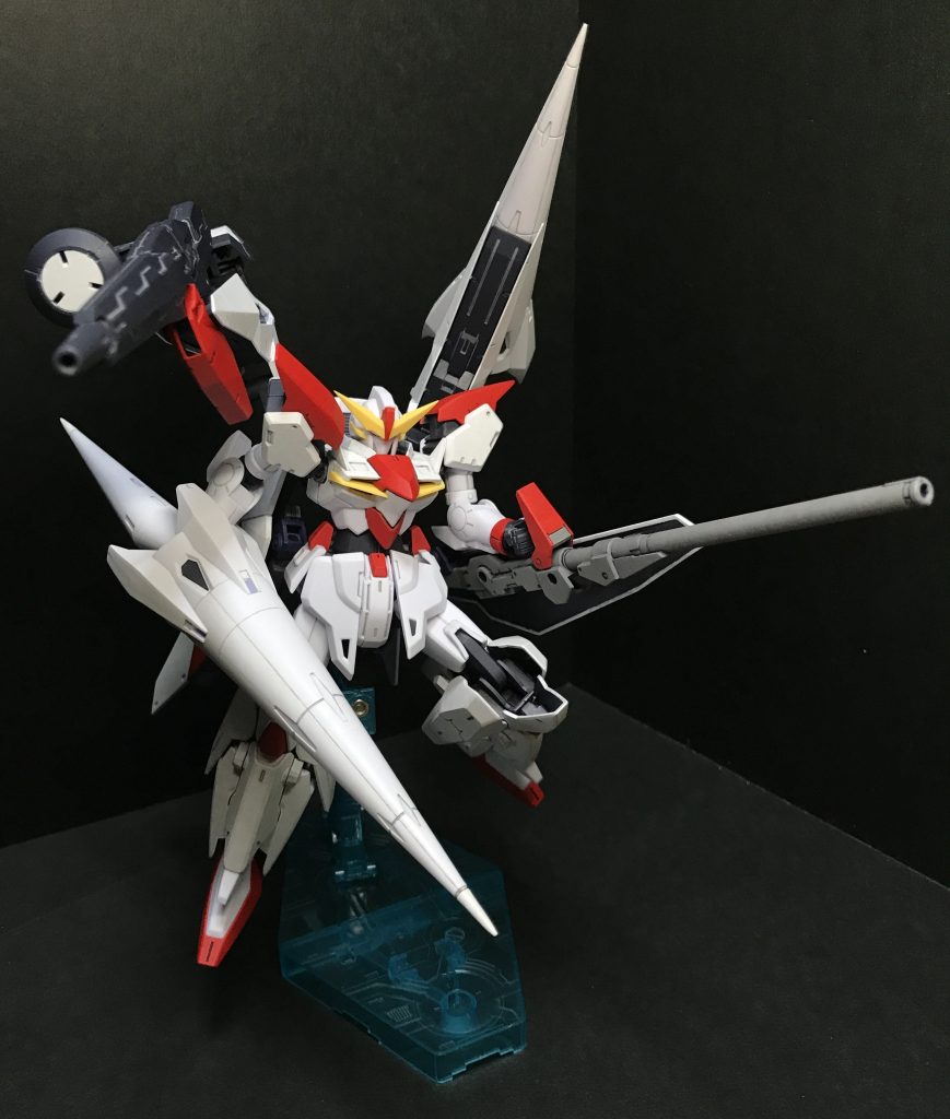 アクションショット⑤装備をいっぱい展開したポーズ