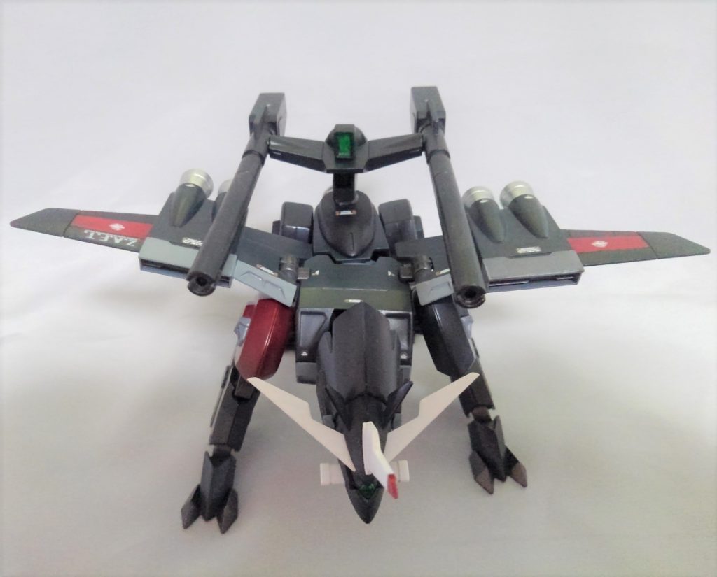 デカールは、ハイキューパーツのコーションデカール、ガンダムホビーライフの付属デカール、ガンダムデカールを使用しました。右ウイングのザフトのだけは、キット付属のシールです。