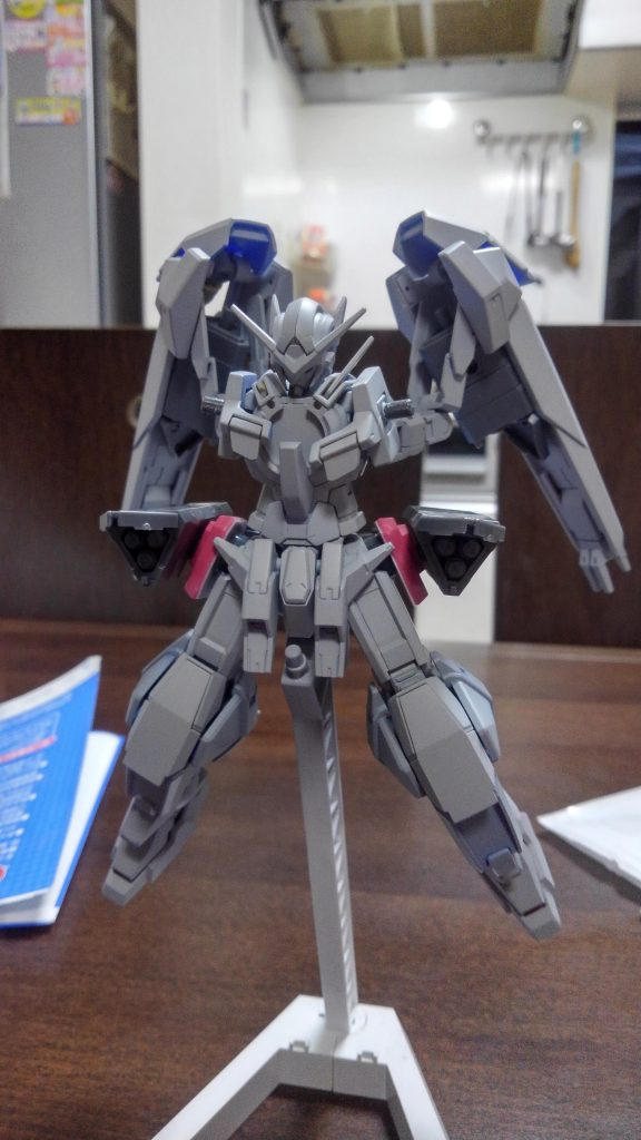 わかりにくいか！サイドスカートのミサイルポッドはボツにしました。