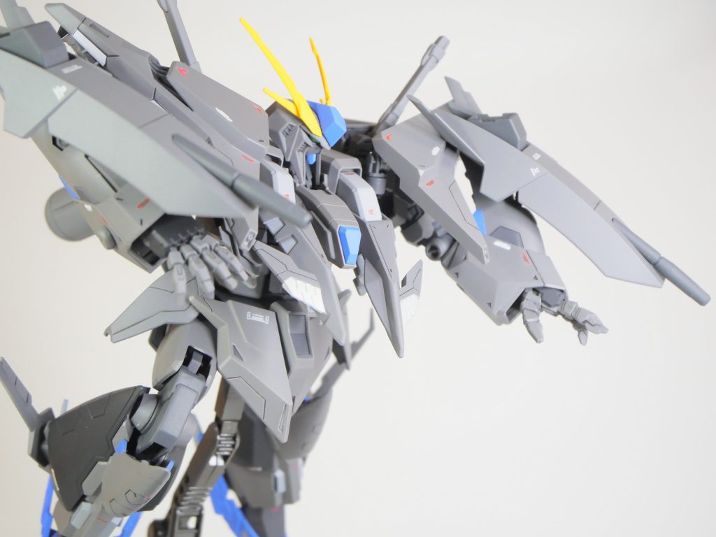 クスィーガンダム　ロービジビリティカラー–4枚目/制作者：ブルーステラ