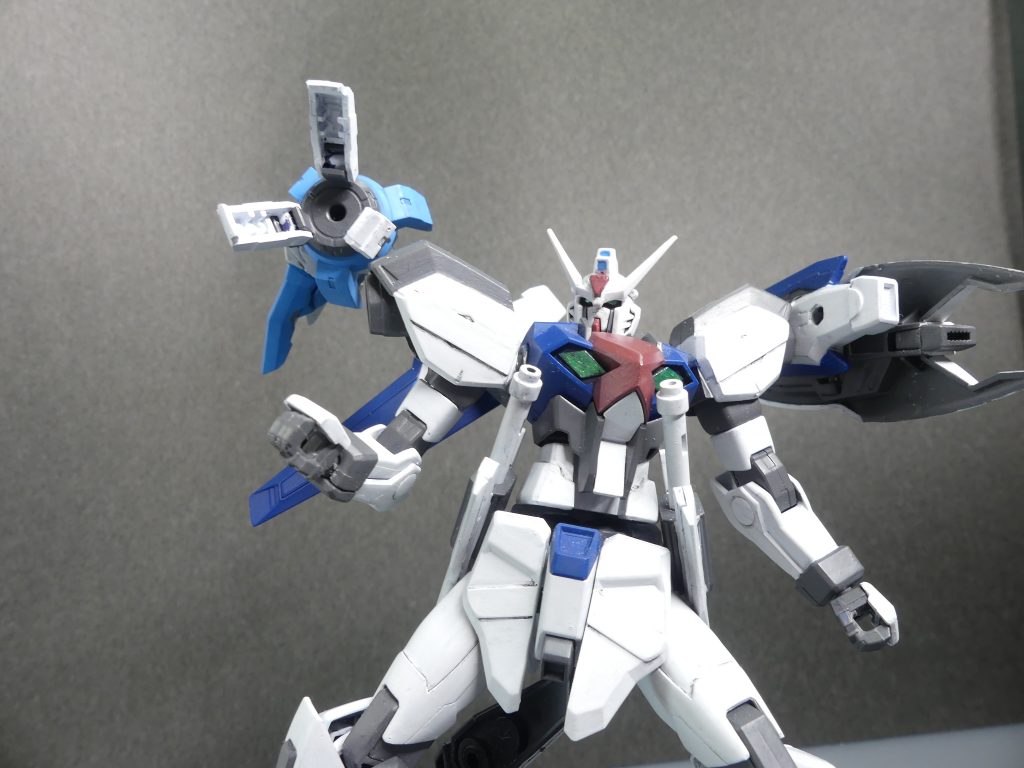 イカルガ クローユニット:肩アーマーは有線式クローに変化、相手の拘束などが可能。GP-羅刹天から。肩アーマー基部は天覇曹操とエルドラウィンダムの余りパーツから。ストフリやエルドラウィンダムの余りパーツがよく使われるアル系列です。