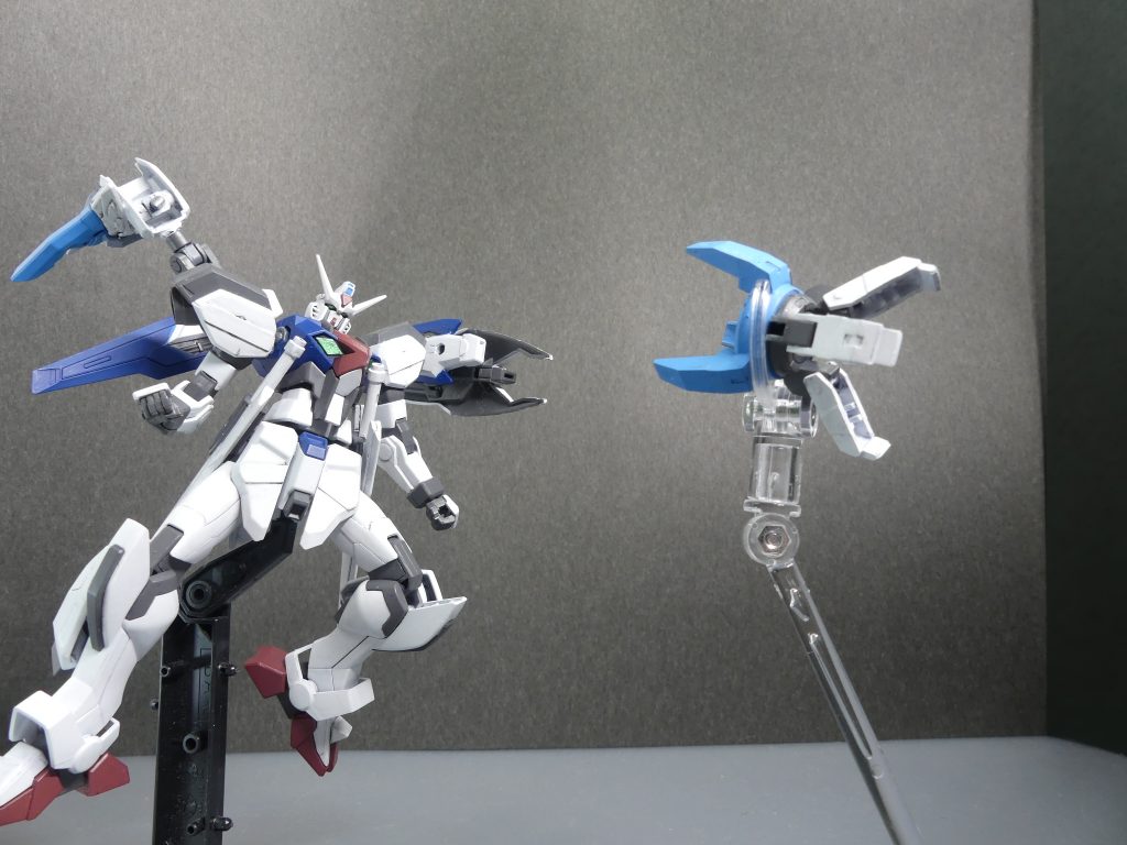 もう一枚。射出時にはアームを動かして正面に向けます。