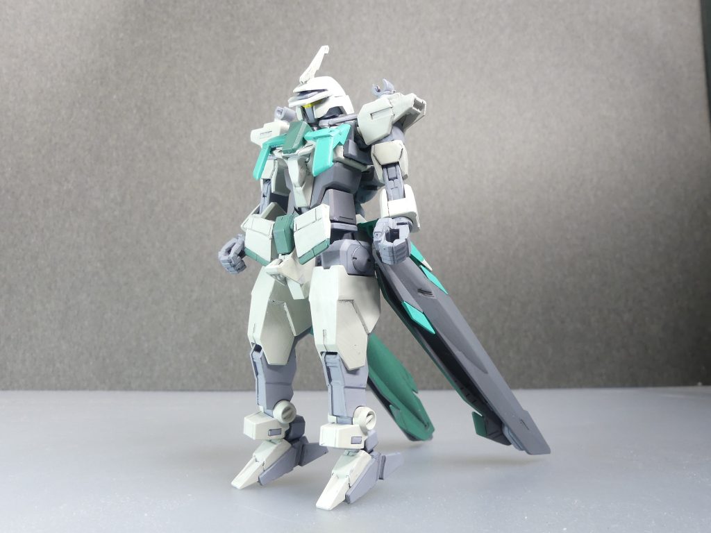 【ガンプラデータ】ベース：HGBD:R コアガンダムＩＩ（Ｇー３カラー）使用：HGIBO シュヴァルベグレイズ（マクギリス機）HGBC ノーネイムライフル　など本来は今回の「NEXus」編、キヨス編で終わらせるつもりだった筆者です･･･しかし利休とかこの機体とかが入ったことで当初の予定を上回る５機の連作に。そろそろポケプラ世界に戻ります（あとトライエイジWikiの編集もしたいし）。次回、このダイバーの正体が明かされるのは夏だと思います。と言うことで･･･重要になりそうな新機体。コアガンダムベースでリライズコン要件も満たします。基本的には、「コアガンダムをベースにシュヴァルベグレイズのパーツを組み合わせたもの」となります。当初はシュヴァルベほぼそのままの予定だったのですが（製作ストーリーで）。