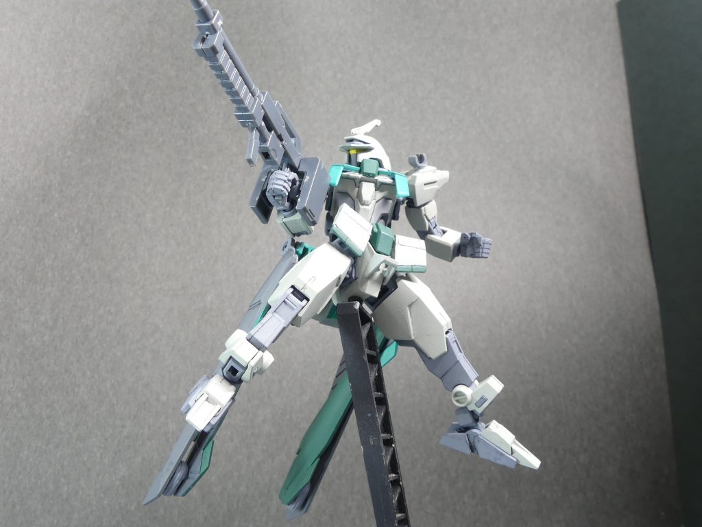 泥棒カササギ：その出自からか、様々な武器の扱いに長ける。それについては次回（夏）に･･･グレイズの武器を持たせて。