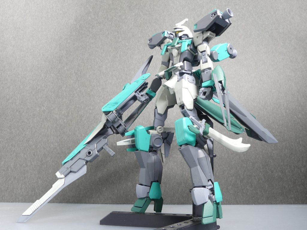 シュヴァルベ・ドロッセル：コアグレイズがグレイズ様のドッキングパーツとドッキングした戦闘形態。機体のパワーが増し、大きく伸びた手足はリーチを補う。改造ＣＤＣは事実上初ですが（ユーラヴェン【ＢＥＹＯＮＤ】は原型+戦闘機型だったし）･･･難しいねこれ。