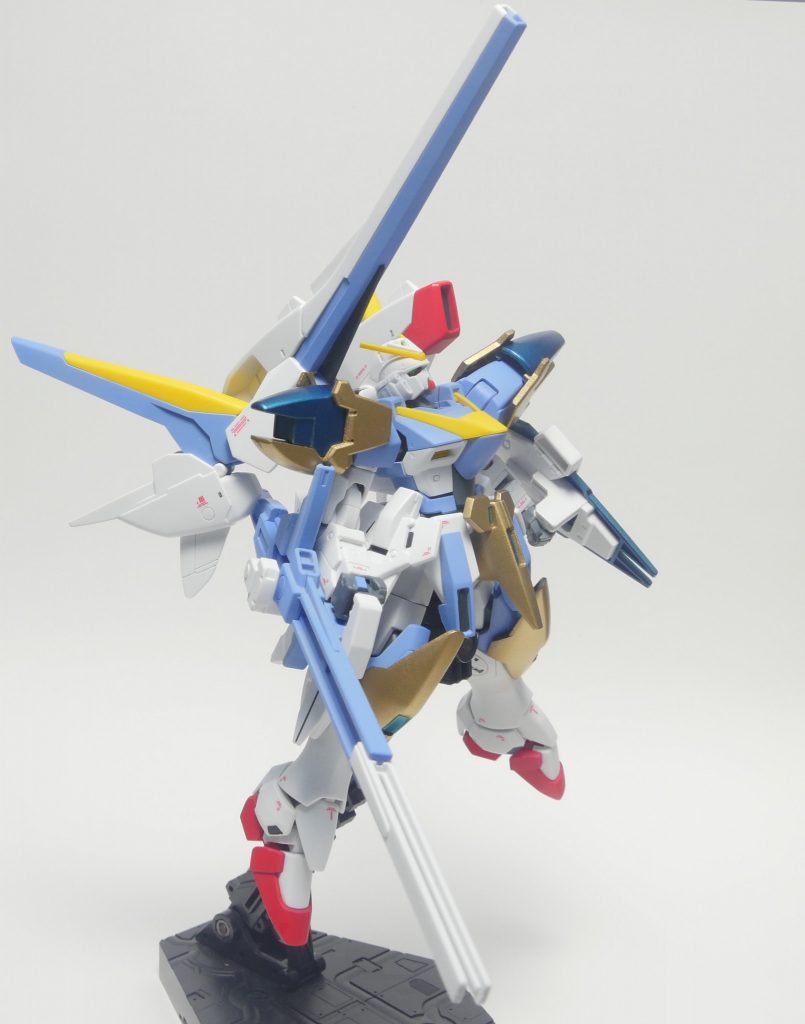 派手なポーズも取らせたかったのですが武装類がぶつかるため断念しました。