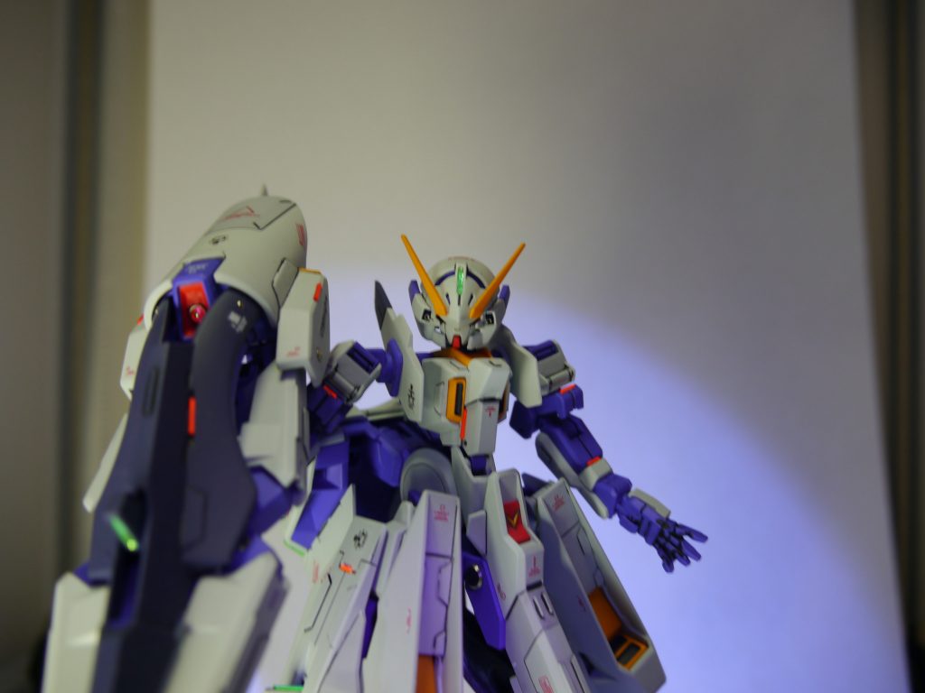 ブラックライトで顔面煽りちゃんと目元も塗り分けたのにミラージュシールもつけたのに…