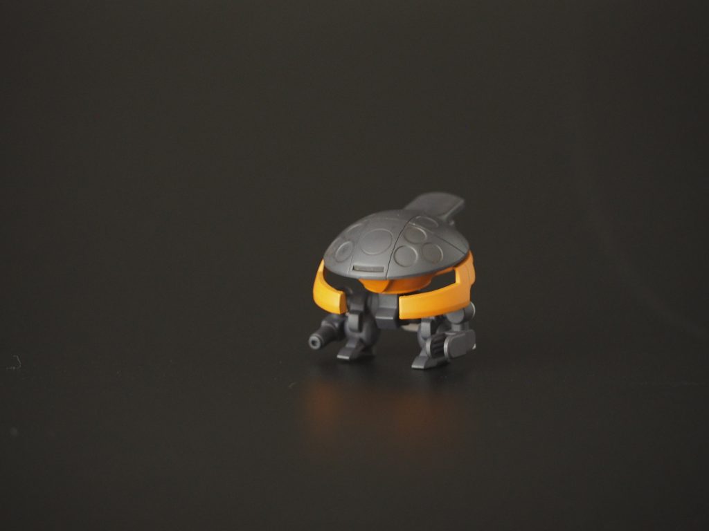 見ての通り１/144のフラット頭とグリモアレッドベレーのミニモア胴体です。ウォドムに載せるならやっぱこれからなと。