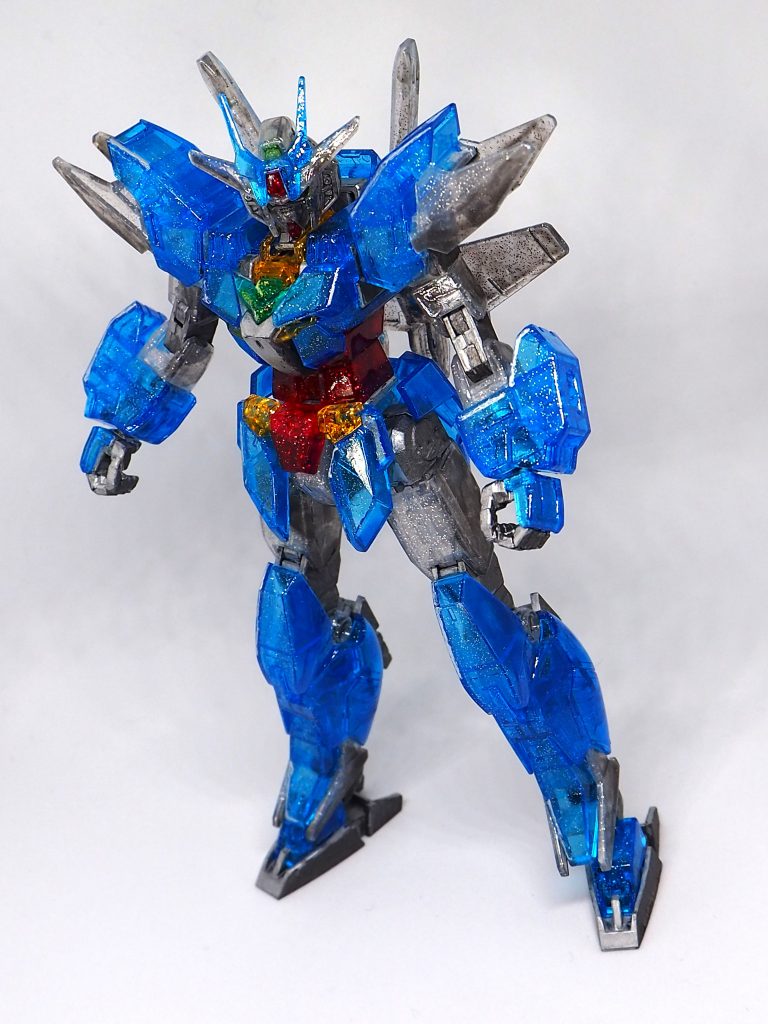 光源、影色の方向は設定イラスト通りの右肩上方面からのイメージで塗っています。少しだけですがアクリルガッシュのシルバーでハイライトを入れています。