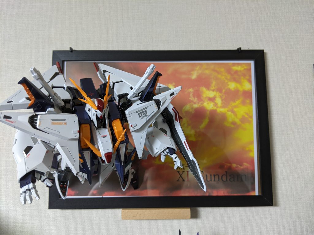 いつも通りですが、壁にかけました♪箱絵イメージにしましたがポーズゆえ落ちそうで怖いっすw