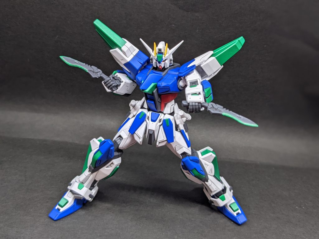 ビルドアーマーシュナイダー ストライクガンダムのアーマーシュナイダーの改良版。こちらも刀身に粒子を纏わせる事で切断力が上がっている。パイロットの技量が高ければビームを弾くことも出来る(叢雲劾のように)。普段はスターダストブースターのスラスター部分に収納されている