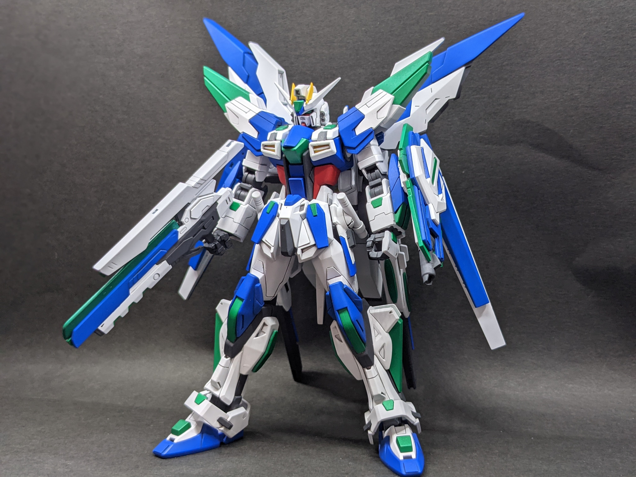 スターダストビルドストライク｜冨岡バエルさんのガンプラ作品｜GUNSTA