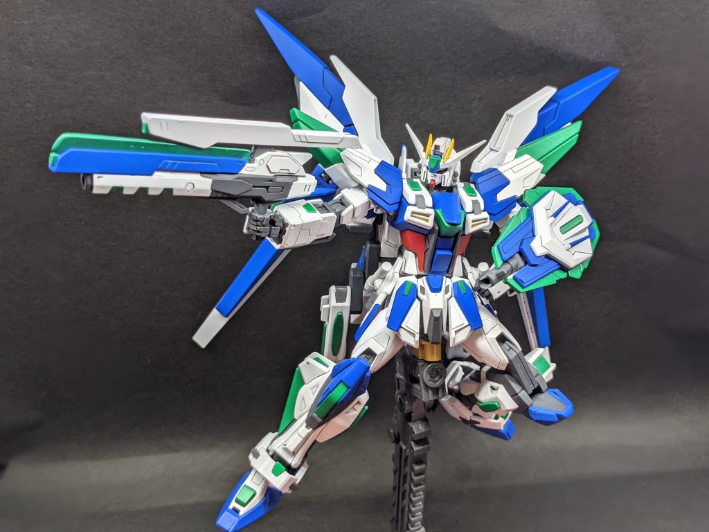 スターダストライフル〈ライフルモード〉 銃口が2門あり、出力の切り替えが可能。状況に合わせて変形できる