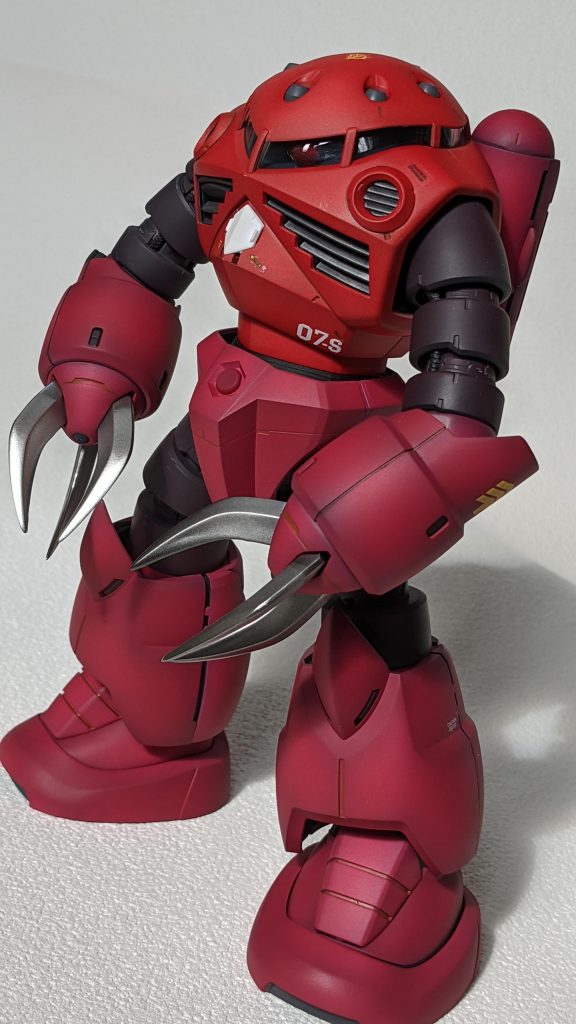 右胸のダクトフィンが、パーツ曲がってたのか、すぐに上を向きます