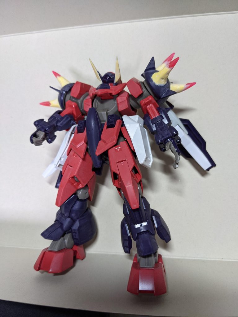 塗装前。腰に何か欲しかったのでストライクのスカートつけました。