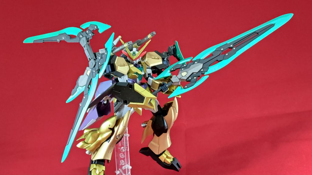 制作工程まで食い込んだ・・・フェザーバスターソード装備塗装した後にポージングで常々思うんだが、塗装したキットはいじくりまわさないに限るな・・・塗装が剥がれる剥がれる。