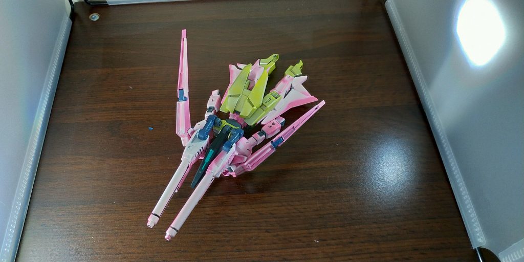 最後に…フライトモードです。めっちゃ簡易的な変形です…。