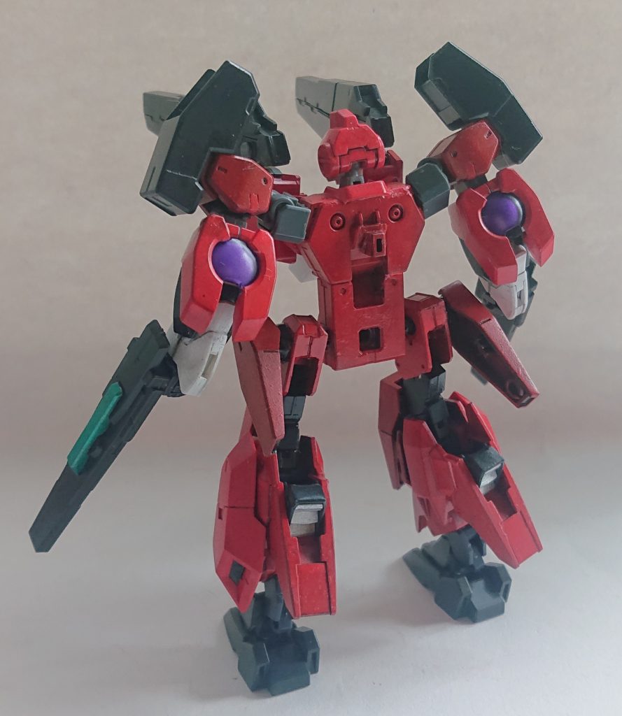 バックパックを分離・変形してエルドラGNキャノンへ。腕はセラフィムの肩に1.5ガンダムのものを使用。足はユーラヴェンをベースにシールドビットを装備できるように。GNキャノンはセラヴィーGNHWのものかを改造。