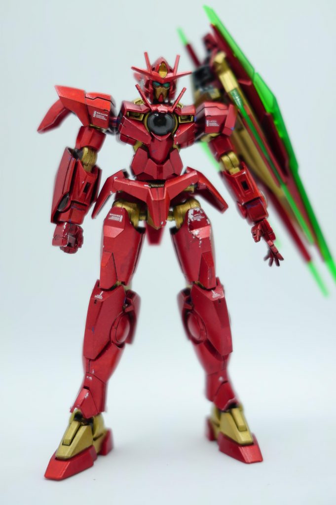 ほら!ちょっと撮影しただけで激戦が繰り広げられたみたいにハゲてんじゃん!!ロイヤルメタレッド、部分塗装なら使えるけど、全塗装だと後が大変です。なんか対策あったら教えてほしいです。