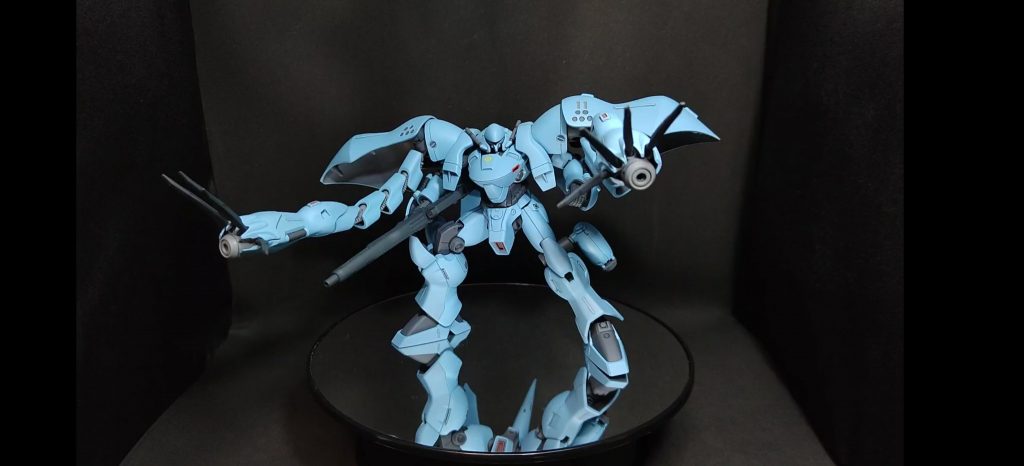 以下ポーズを決めて何枚か 設定ミスで写真の輝度が高くてすみません