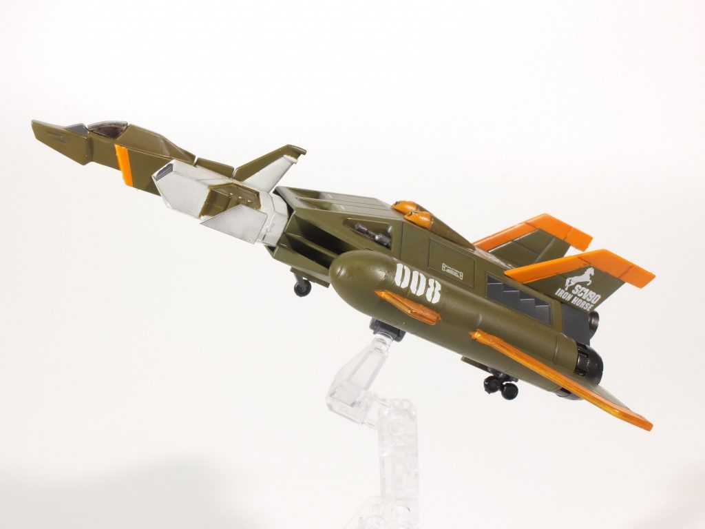 キャノピーは透明レジンで作ってみたんですが、スモークグレー塗ったら、分からなくなってしまいました(><)