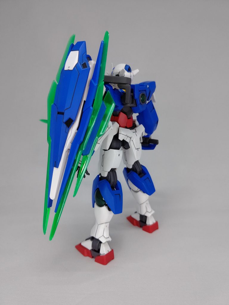 二基のGNドライブの内、クリアーパーツの付いていないところは市販のレンズパーツから径の合うものを取り付けています。