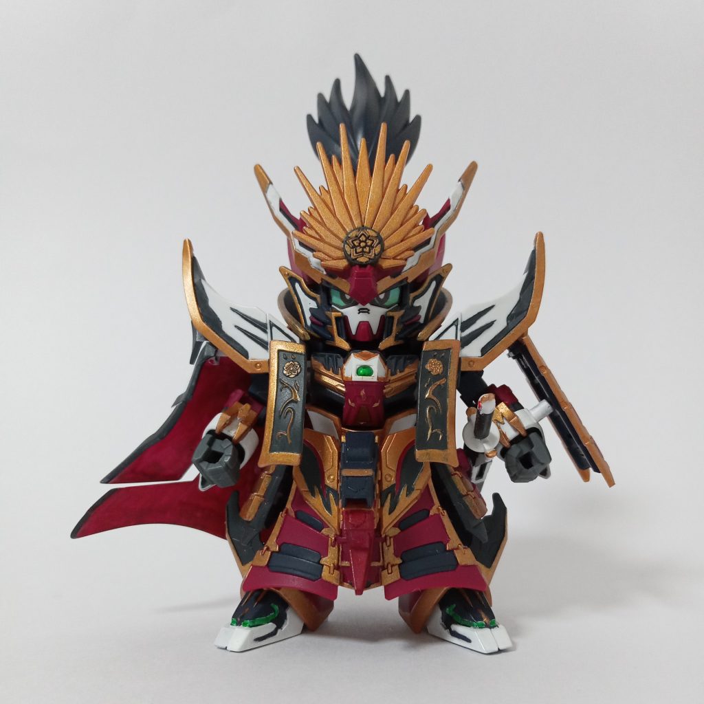 真正面今回も目はシールではなく自作です。メイン画像にもある怒り目などを作りました。