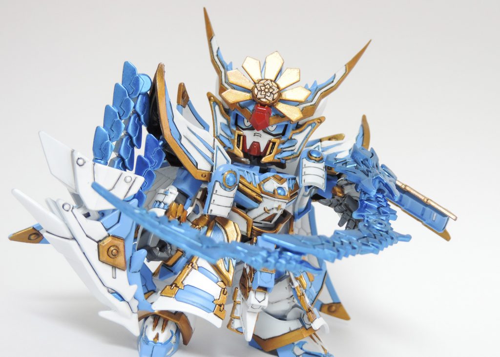 エピオンパイはヒートロッドを装備してませんが、せっかくなので! 塗装はほぼエアブラシで、ゴールドだけはシタデルを筆塗りしてます。 塗装でガラッとイメージを変えてお手軽改造!と、思ってましたが塗装カロリーが高くて疲れました…