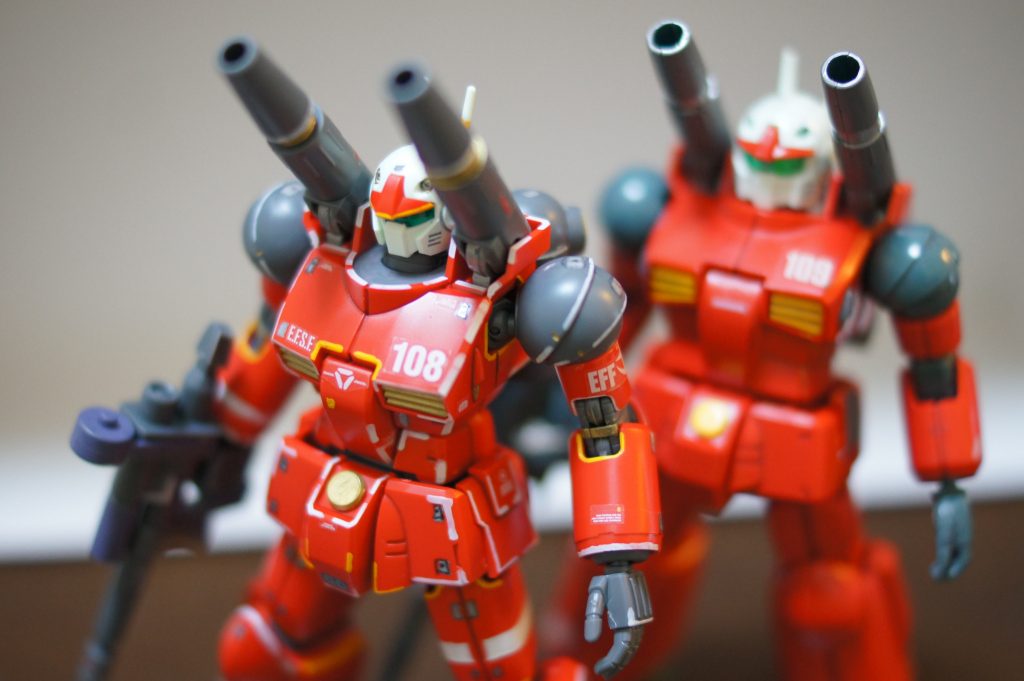 かなりヒーロー体型なのは賛否が分かれるところ重厚さを求めるならオリジン系がベストバランスかな？