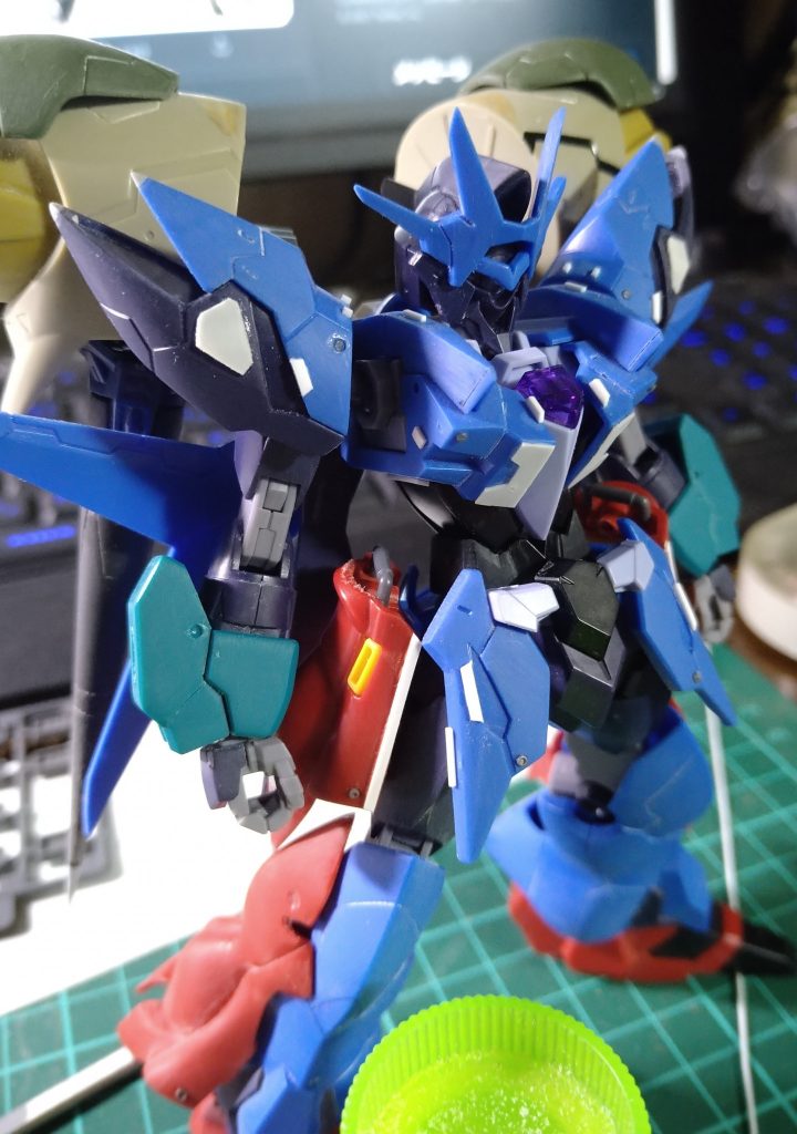 ■プラチップ貼り付けプラチップ等を貼り付けて情報量を上げていました。あとランスや部分的に緩くなっている部分を尖らせています。