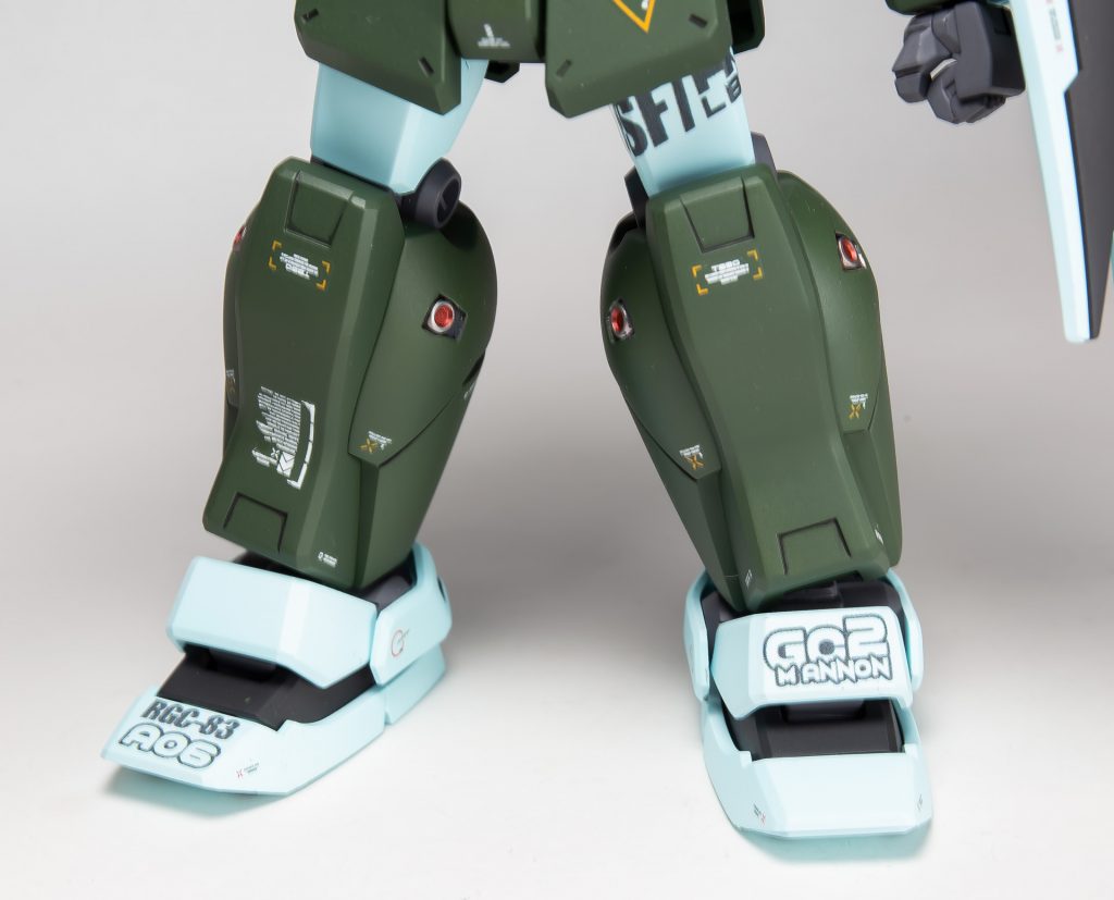 自作デカールをたくさん貼っています。久々にデザインっぽいことをしてみました。