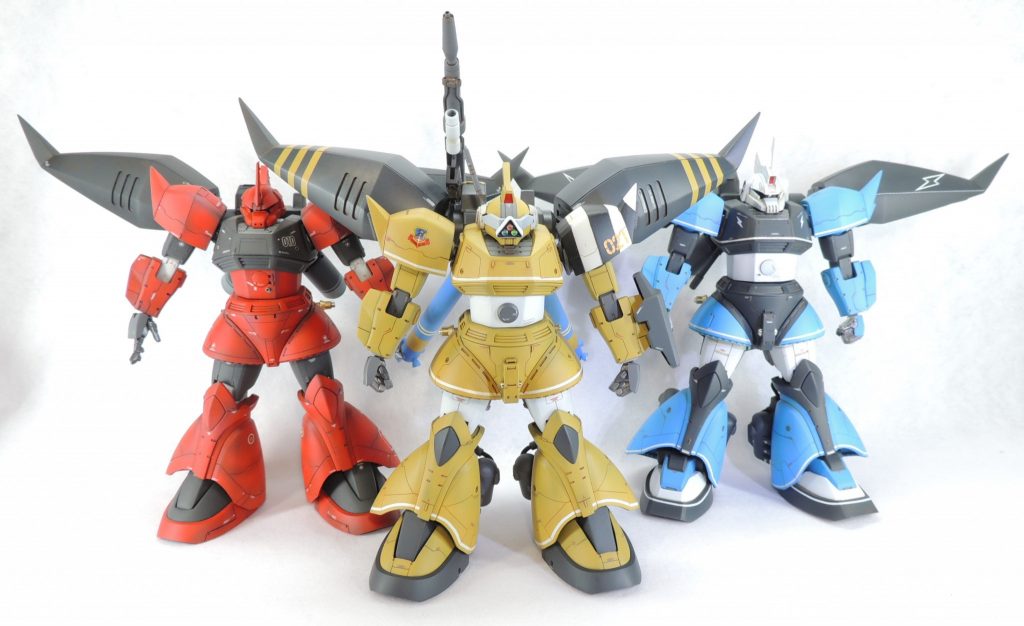 基本的なシルエットは3体とも同じです。