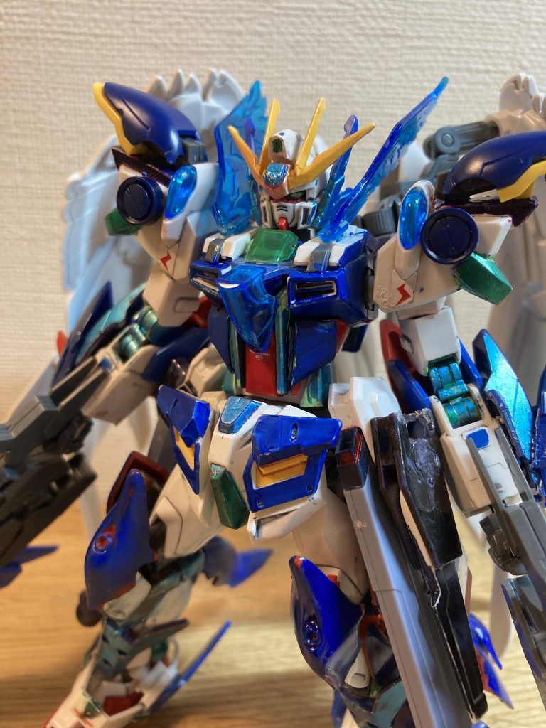 (余談)ワールドコスモスよりも機動力が上がりスリムになったが自立はやっぱりできないようである。