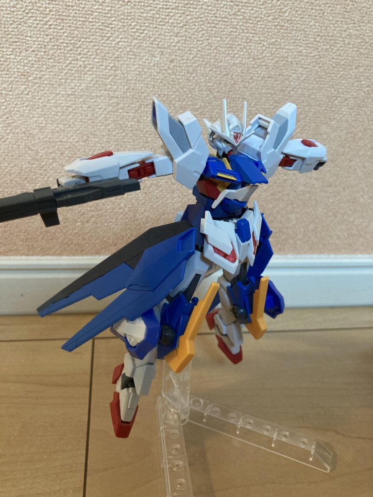 側面（バックパック無し）サイドスカートは手持ちのパーツにいい感じのモノが無かったので、フリーダムのウイングを付けました。