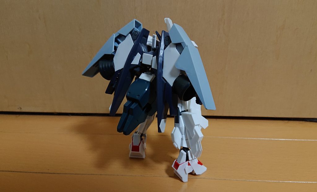 足はAGE-1をベースにプラ板で(~o~)