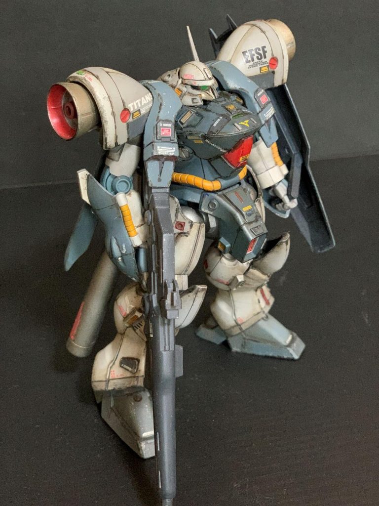 ウ~ン 俺のガンプラカッコいい! グレーで塗っとけば大体OK!