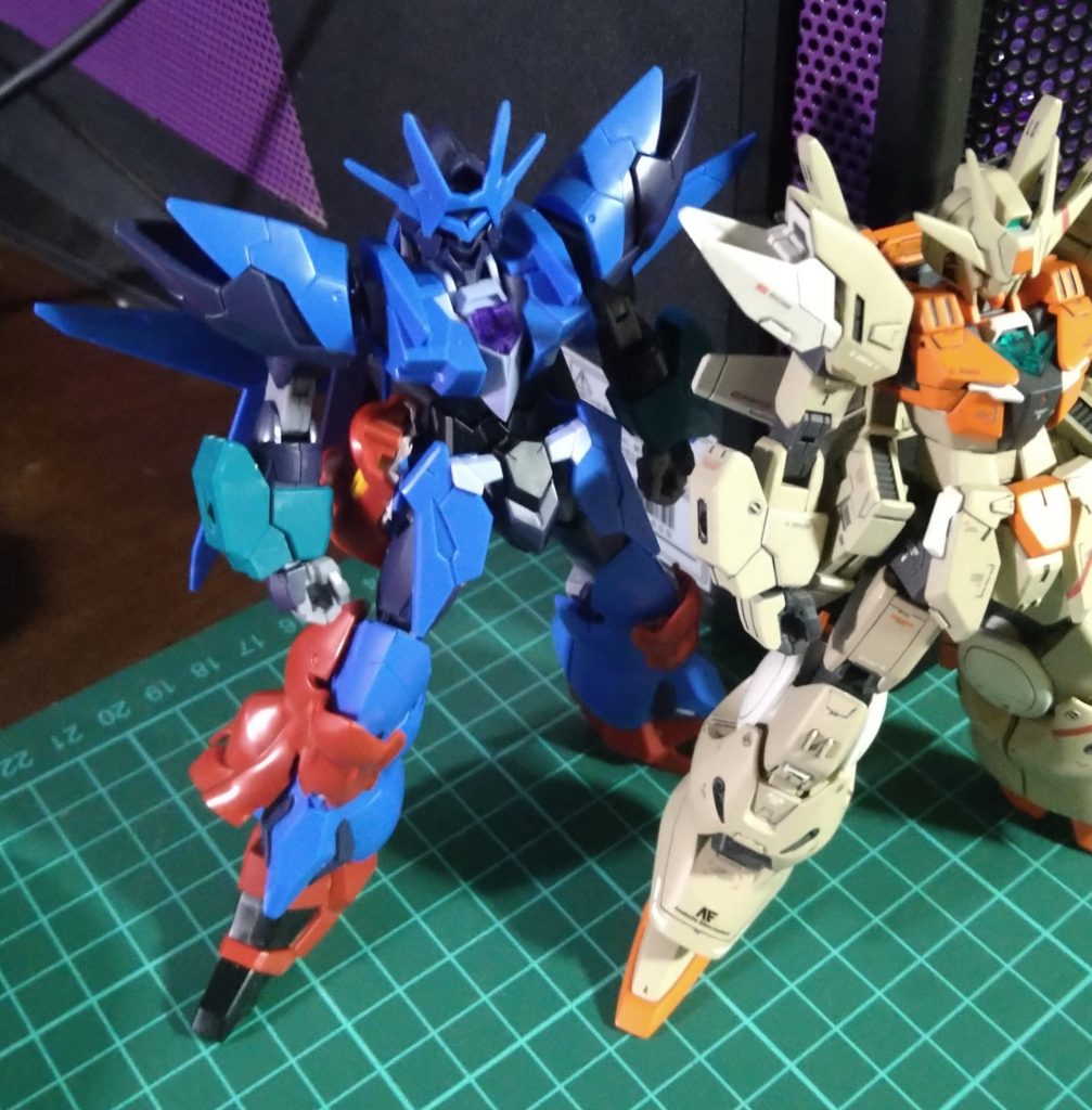 ■パチ組シナンジュのパーツを組み合わせている段階です。最初からレインリリィに寄せるというコンセプトで製作し始めたので迷走せずにすみました。