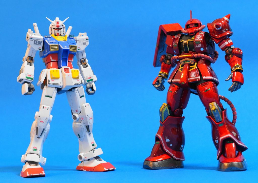 1500-2000円程度のガンプラでここまで楽しませていただけて、充実したヒキコモリ・ライフを堪能させていただいています。ジーク・バンダイ!!