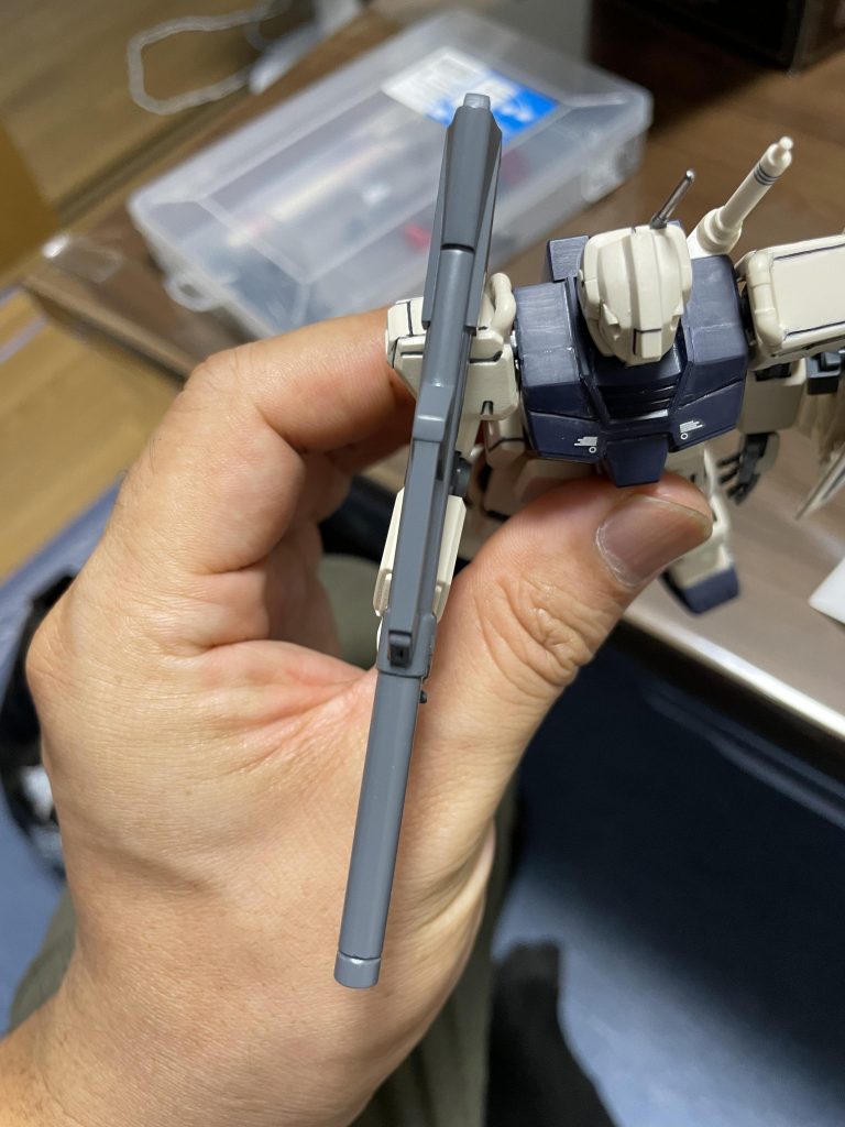 今回の製作において会心の仕上がりなのはバズーカー！！合わせ目もしっかり消せて塗装までしたらキレイに作れました！武器の合わせ目を消すのって苦手なんですよね…