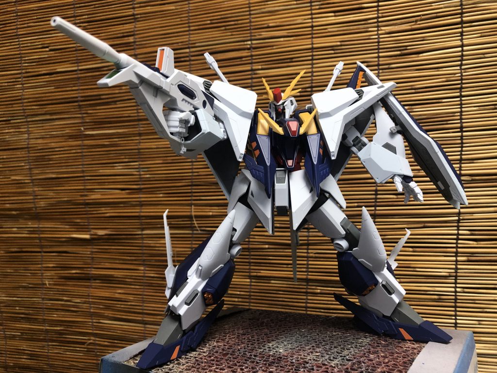 見慣れた胴が濃い青のカラーリングで塗装しました。