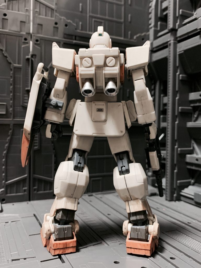 バックショット。いつも通りバーニアノズルはシルバー塗装しています。