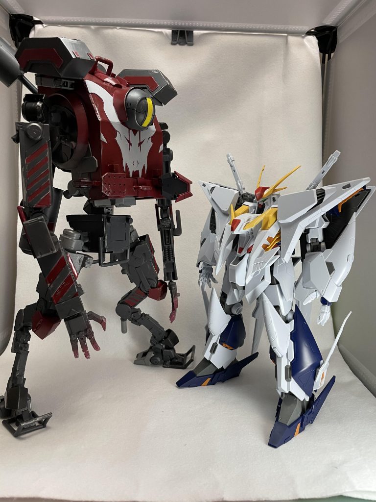 クスィーよりでかいですおかげで碌にポージングができません