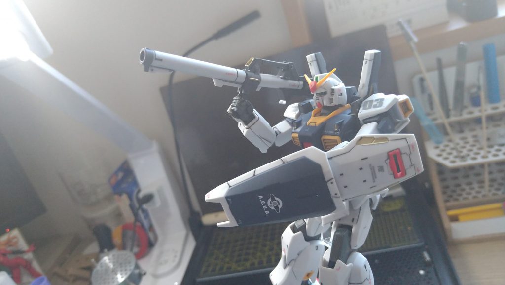 バズーカとシールドはRGの物を使用 