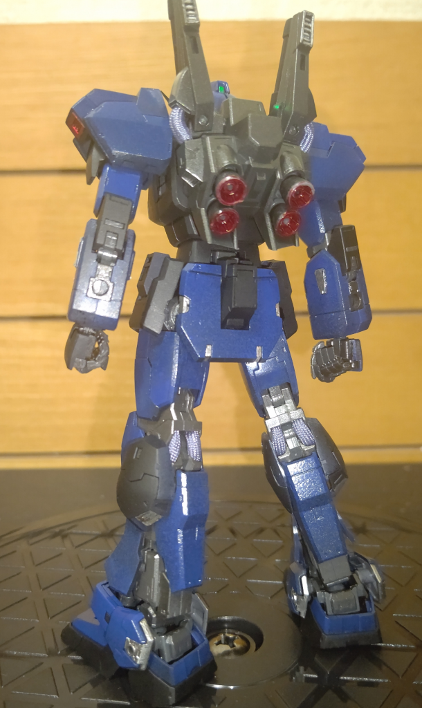 黒い ガンダム–4枚目/制作者：ぜろ