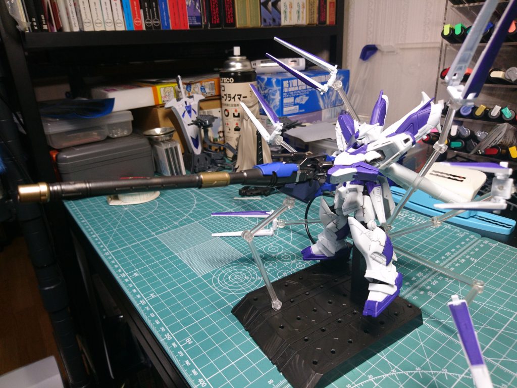 30cm位離さないと全体が収まらない。