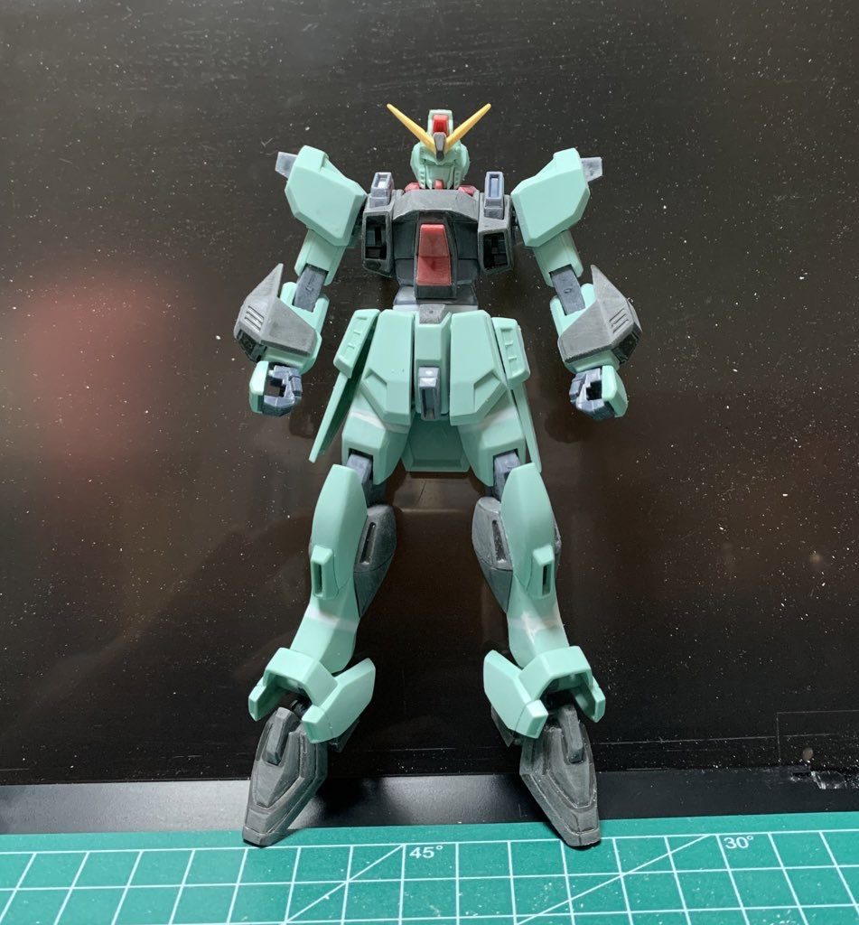 制作内容1 胴、太もも、ふくらはぎを2ミリずつ延長首を1ミリ延長首元にグリムゲルデから襟のパーツを流用つま先に角度を付けて転倒防止用のパーツをカカトに追加