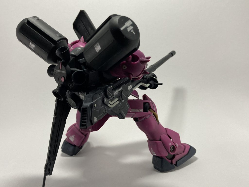 アクションポーズ背面