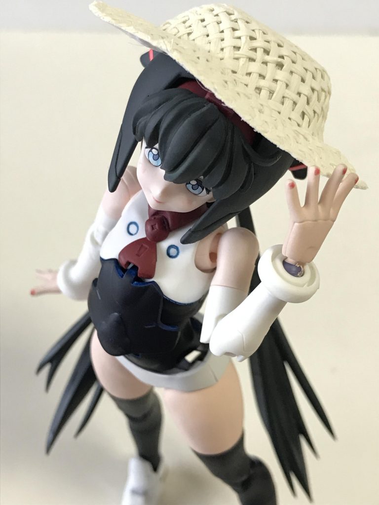 本体完成の図。麦わら帽子はドール用で、少し白サフを吹いてあります。