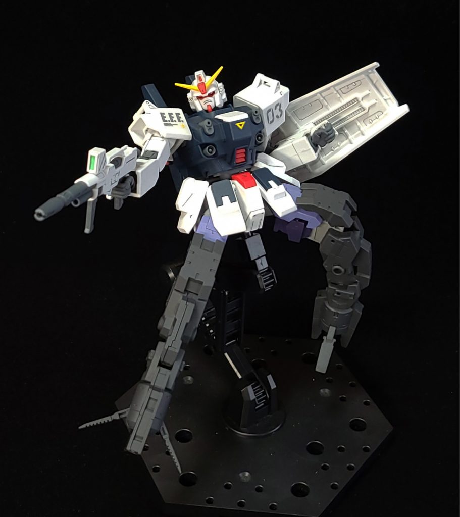 製作小話頭部はEXAM発動状態で制作部分塗装とスミ入れ、つや消しを行いましたバーニア類はガンダムマーカーのヘビーガンメタリックですこの脚部とBD3号機の組み合わせは気に入っています最後に久しぶりにマーキングシールを使いましたカッコよくなっていいものですね写真のポーズは組み立て説明書などを参考にしていますが、思い浮かばない時はいろいろ動かしながら考えていますそれではここまで見ていただいてありがとうございましたみなさんお体にお気をつけてお過ごしくださいませ